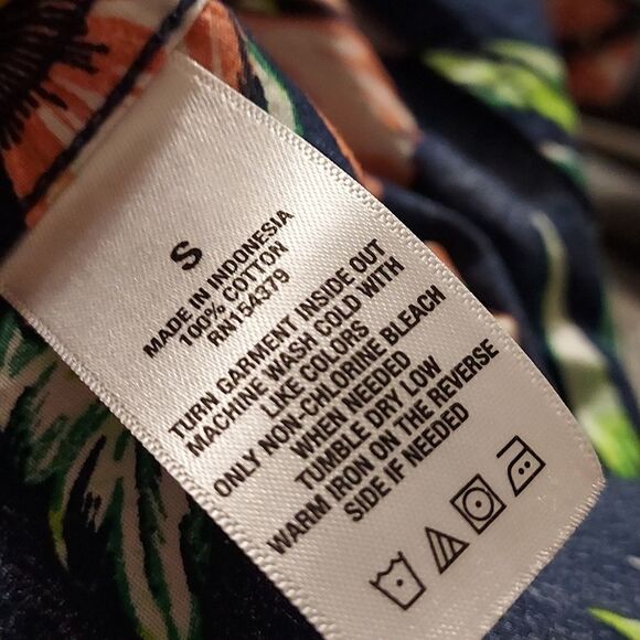Aeropostale The Resort Shirt NWOT - Picture 5 of 5